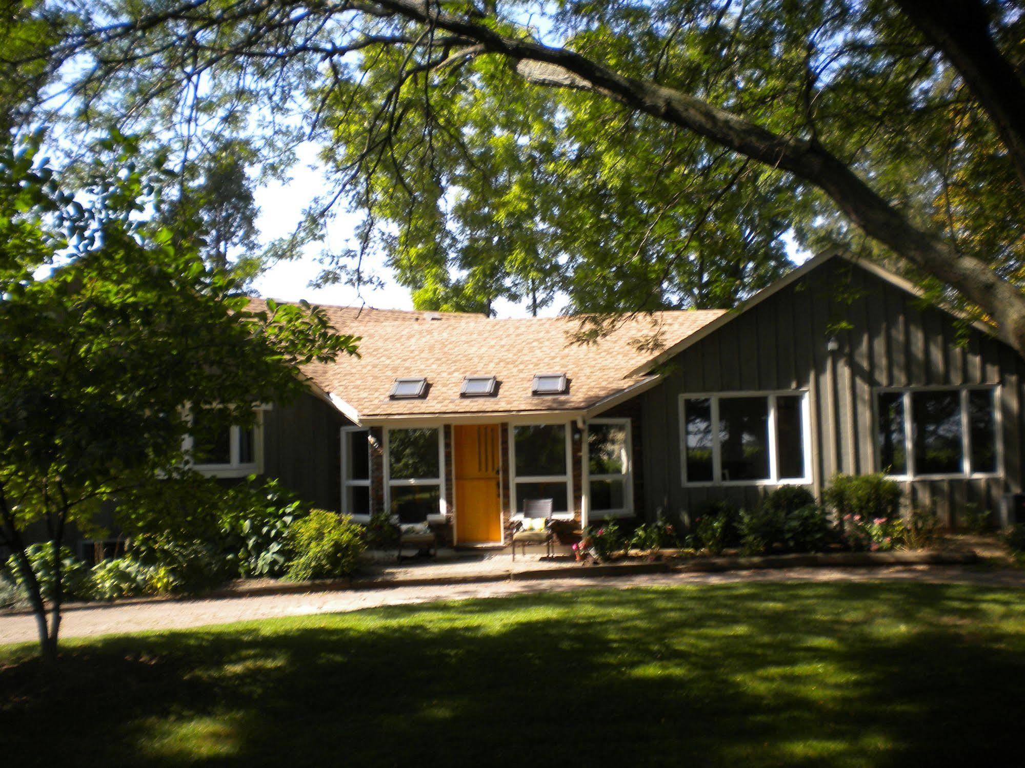 Vineyard Villa Niagara-on-the-Lake Exterior photo